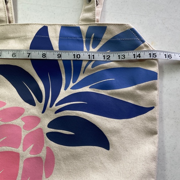 Tommy Bahama Tan Tote with Pink and Blue Pineapple Design - Picture 7 of 8